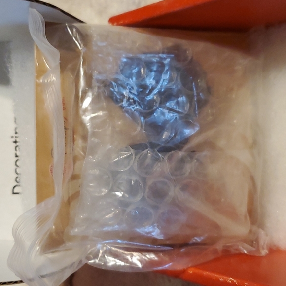 'Stonehenge" Earrings, light weight grayish/black with darker swirls. Rock shape - Picture 4 of 7